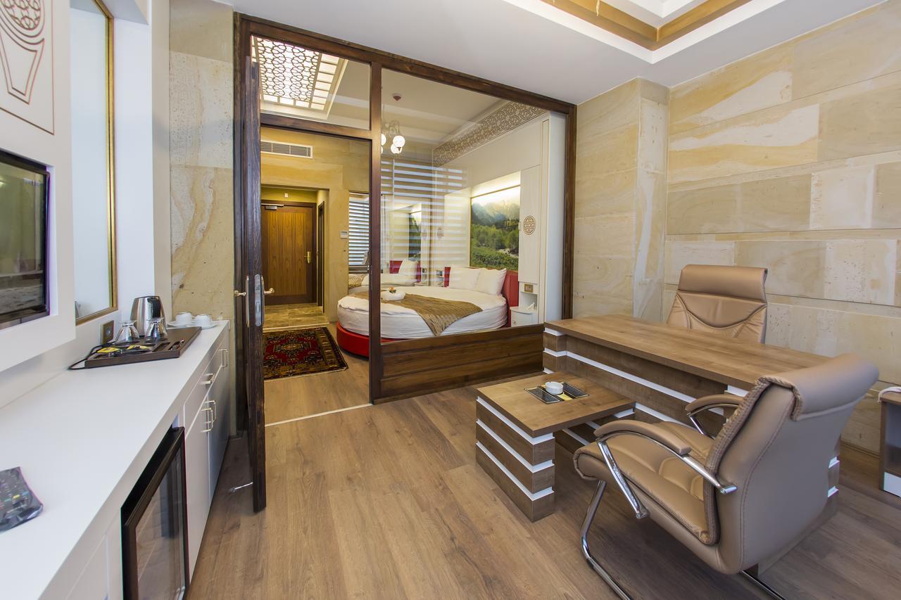 Gherdan Gold Hotel คอนยา ภายนอก รูปภาพ