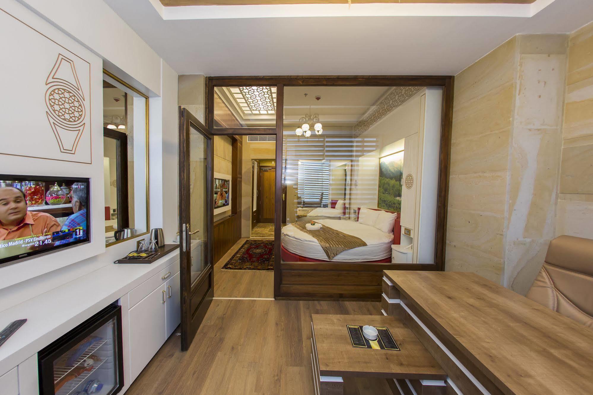 Gherdan Gold Hotel คอนยา ภายนอก รูปภาพ