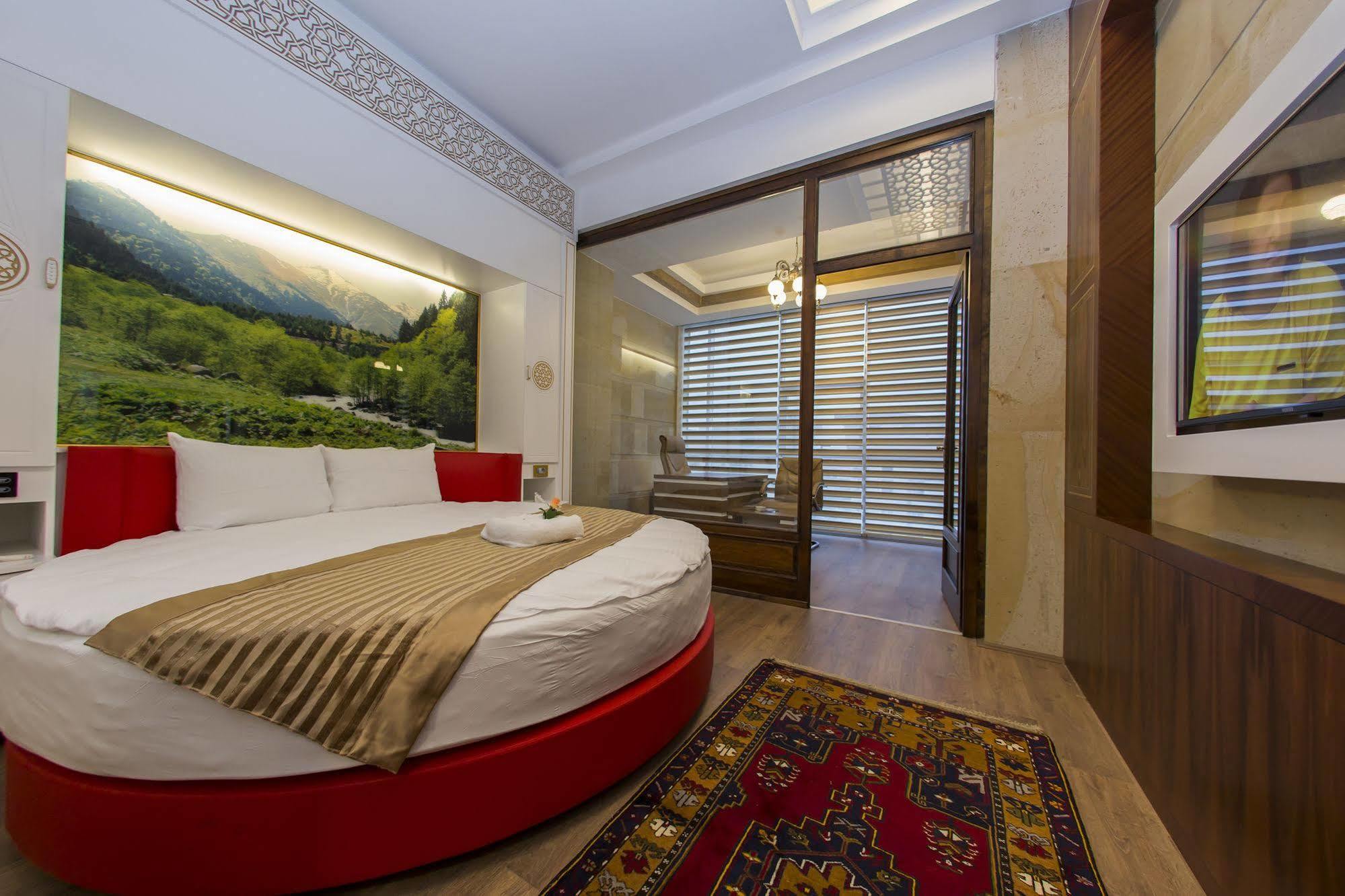 Gherdan Gold Hotel คอนยา ภายนอก รูปภาพ