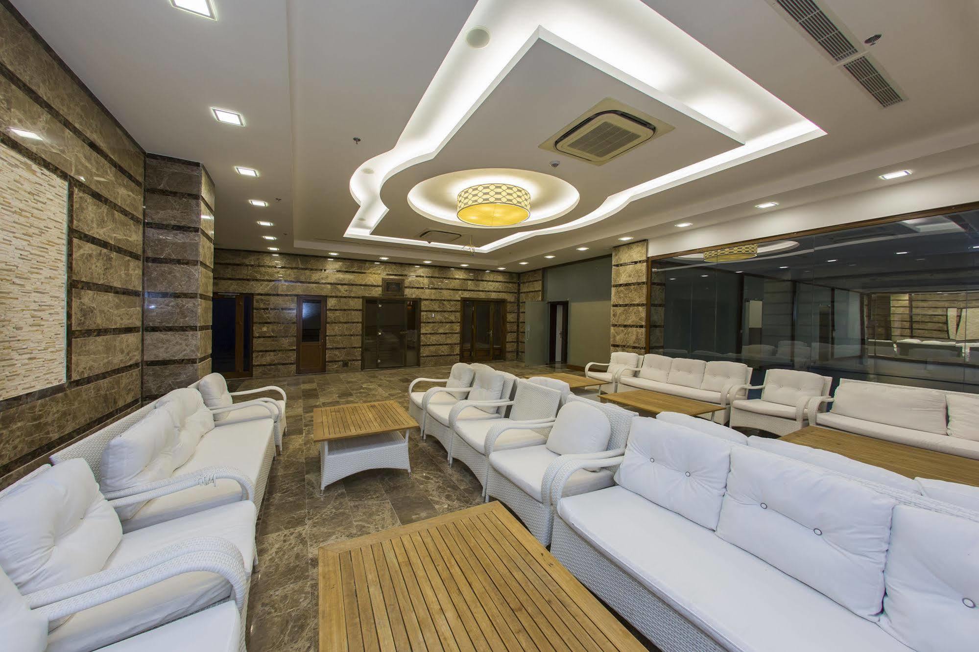 Gherdan Gold Hotel คอนยา ภายนอก รูปภาพ